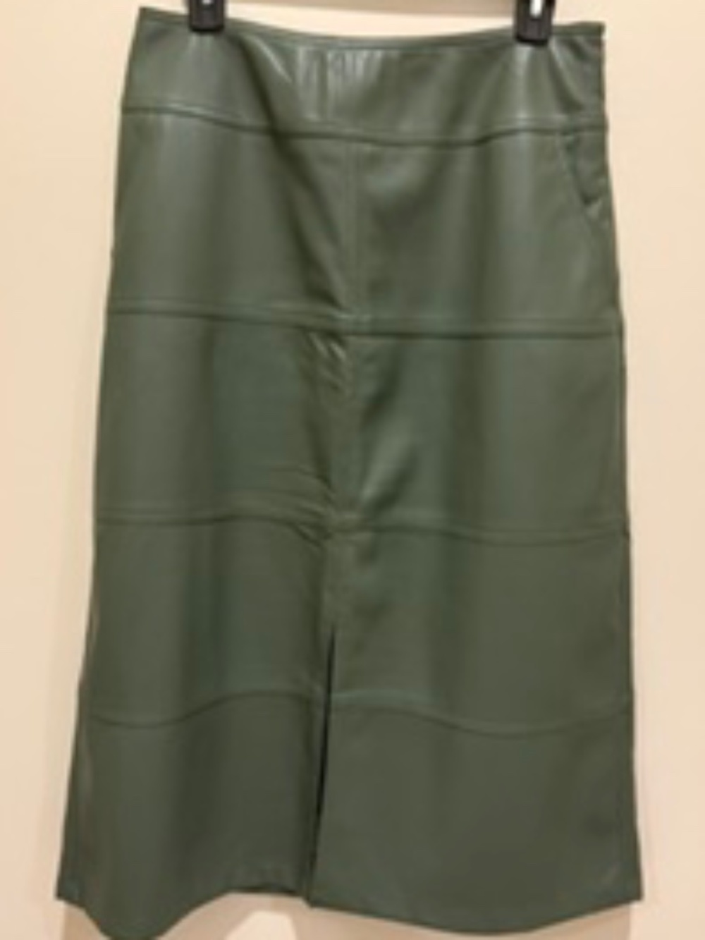 Cabi - Style 4765 - Size 6 - NEVER WORN!